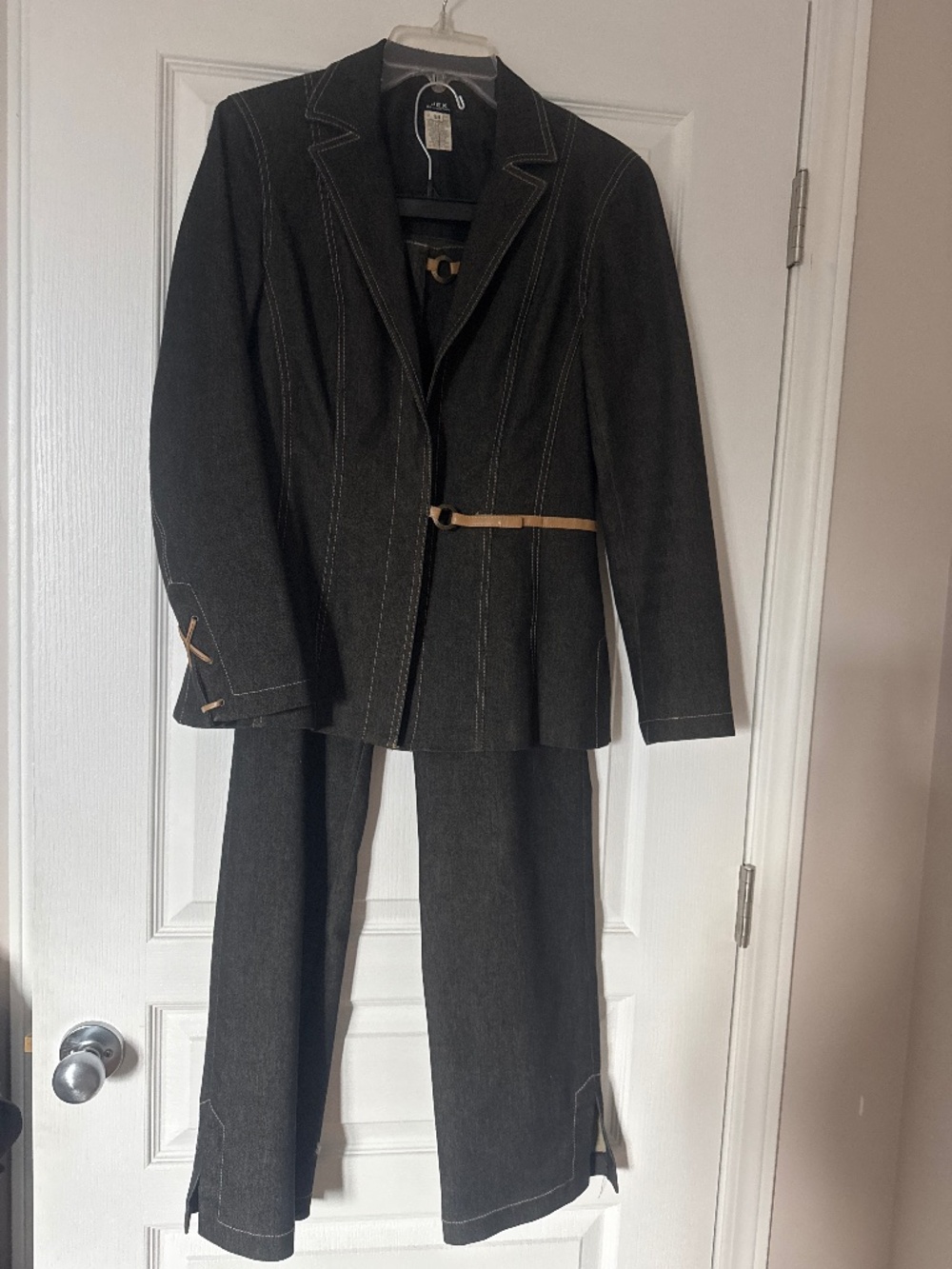 Very stylish, jean suit